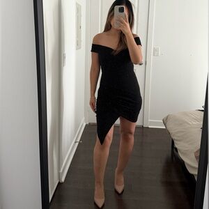 Off the shoulder asymmetrical bodycon dress